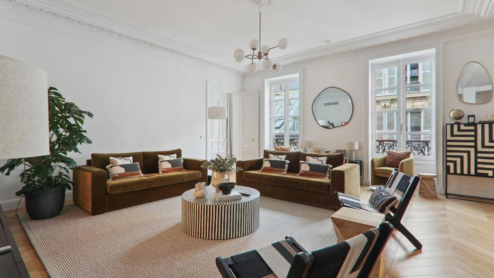 Kaza Bella - Paris 8 Luxurious Apartment Close To Arc De Triomphe 0*,  France