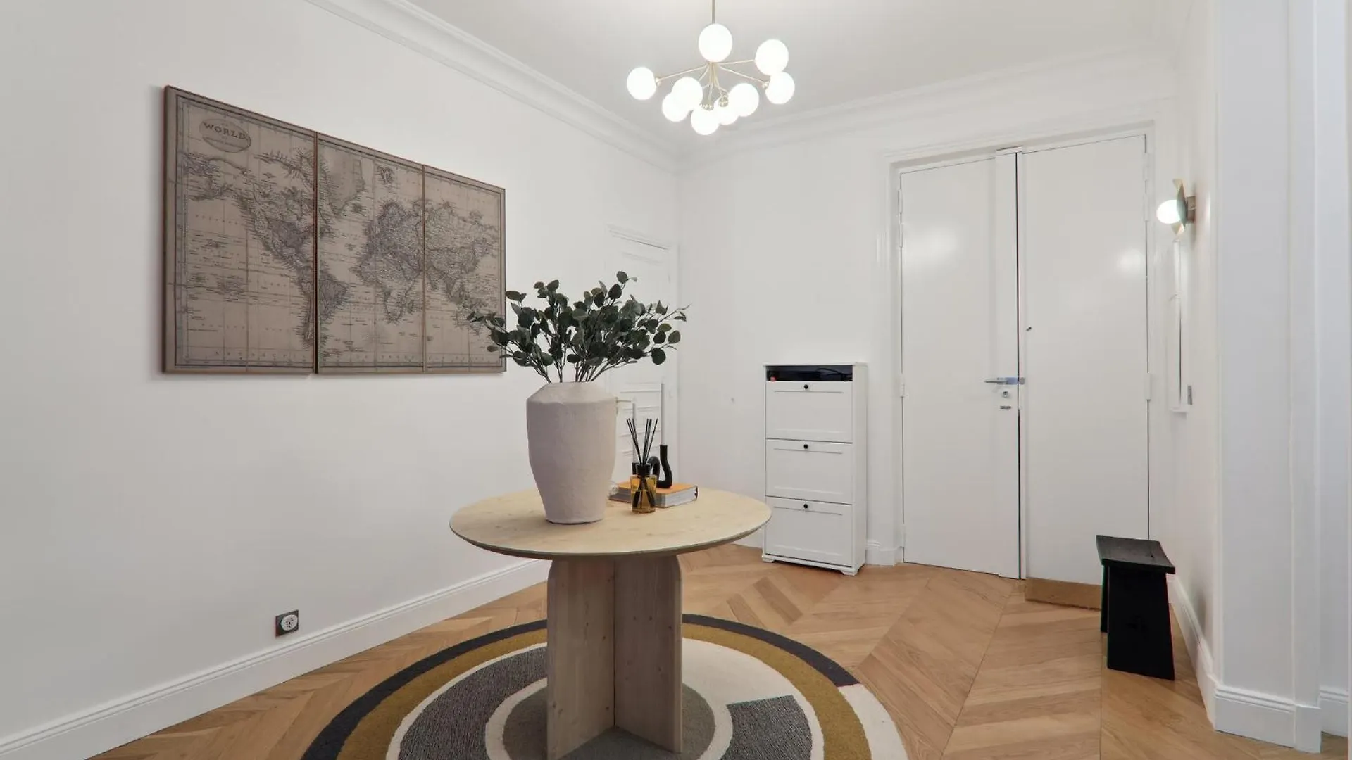 Kaza Bella - Paris 8 Luxurious Apartment Close To Arc De Triomphe