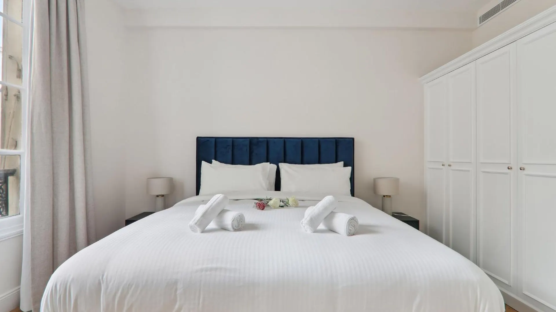 Kaza Bella - Paris 8 Luxurious Apartment Close To Arc De Triomphe 0*,